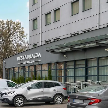 Functional With Ac Lechicka Very Berry By Renters Apartment Poznan
