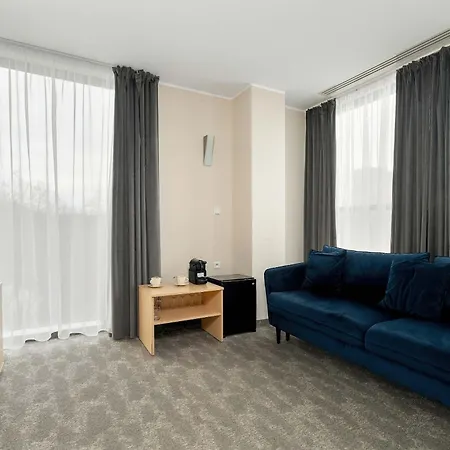 Functional With Ac Lechicka Very Berry By Renters Daire *