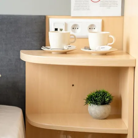 Functional With Ac Lechicka Very Berry By Renters Daire *