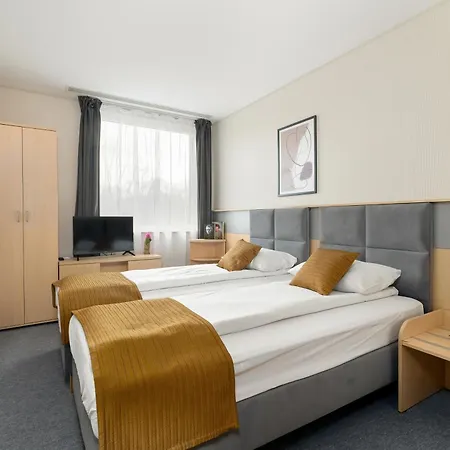 Functional With Ac Lechicka Very Berry By Renters Apartment Poznan