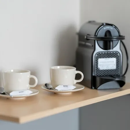 Functional With Ac Lechicka Very Berry By Renters Apartment