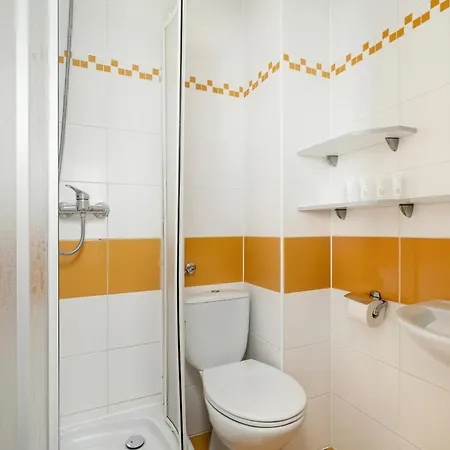 Functional With Ac Lechicka Very Berry By Renters * Poznan