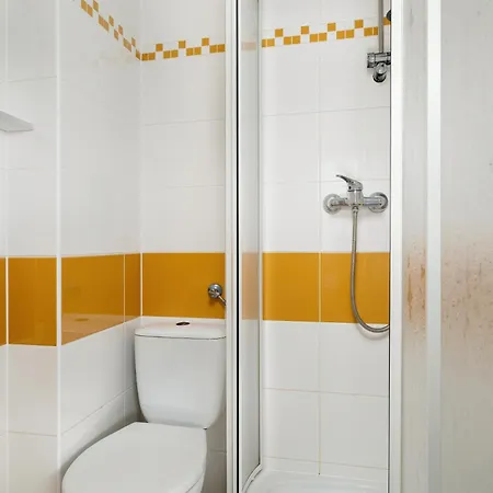 Apartment Functional With Ac Lechicka Very Berry By Renters